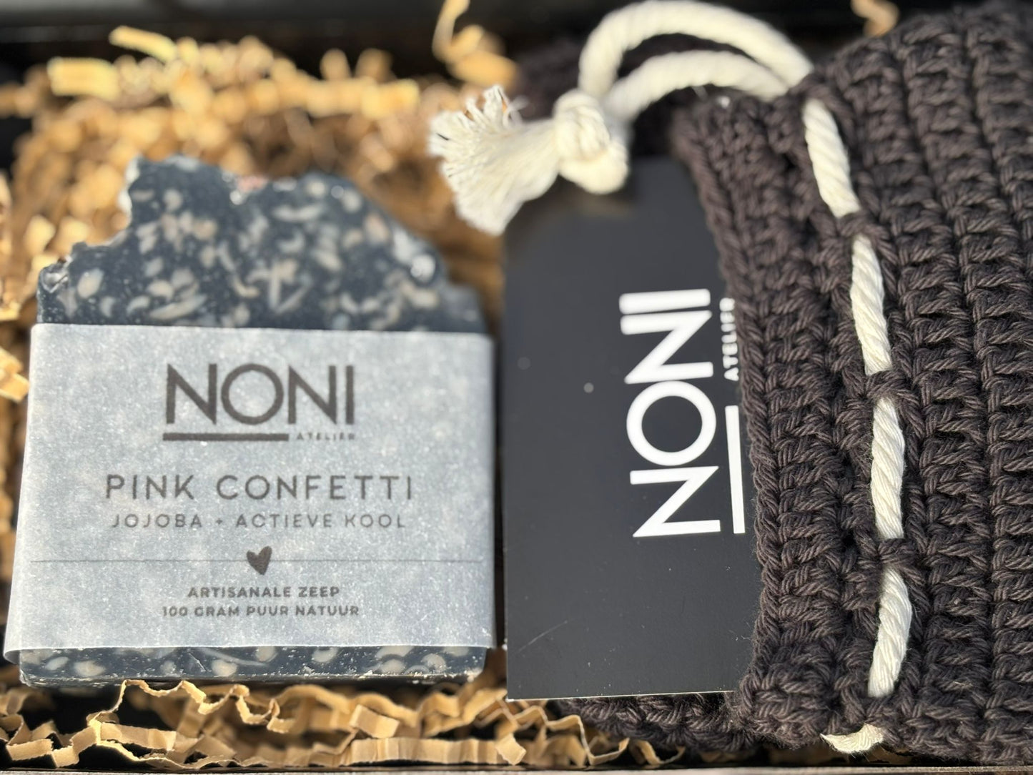 Geschenkset - zeep met zeepzakje - Pink Confetti - anthraciet